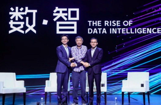 阿里巴巴达摩院由三大主体组成，一是在全球建设的自主研究中心 ; 二是与高校和研究机构建立的联合实验室 ; 三是全球开放研究项目 - 阿里巴巴创新研究计划 (AIR 计划)